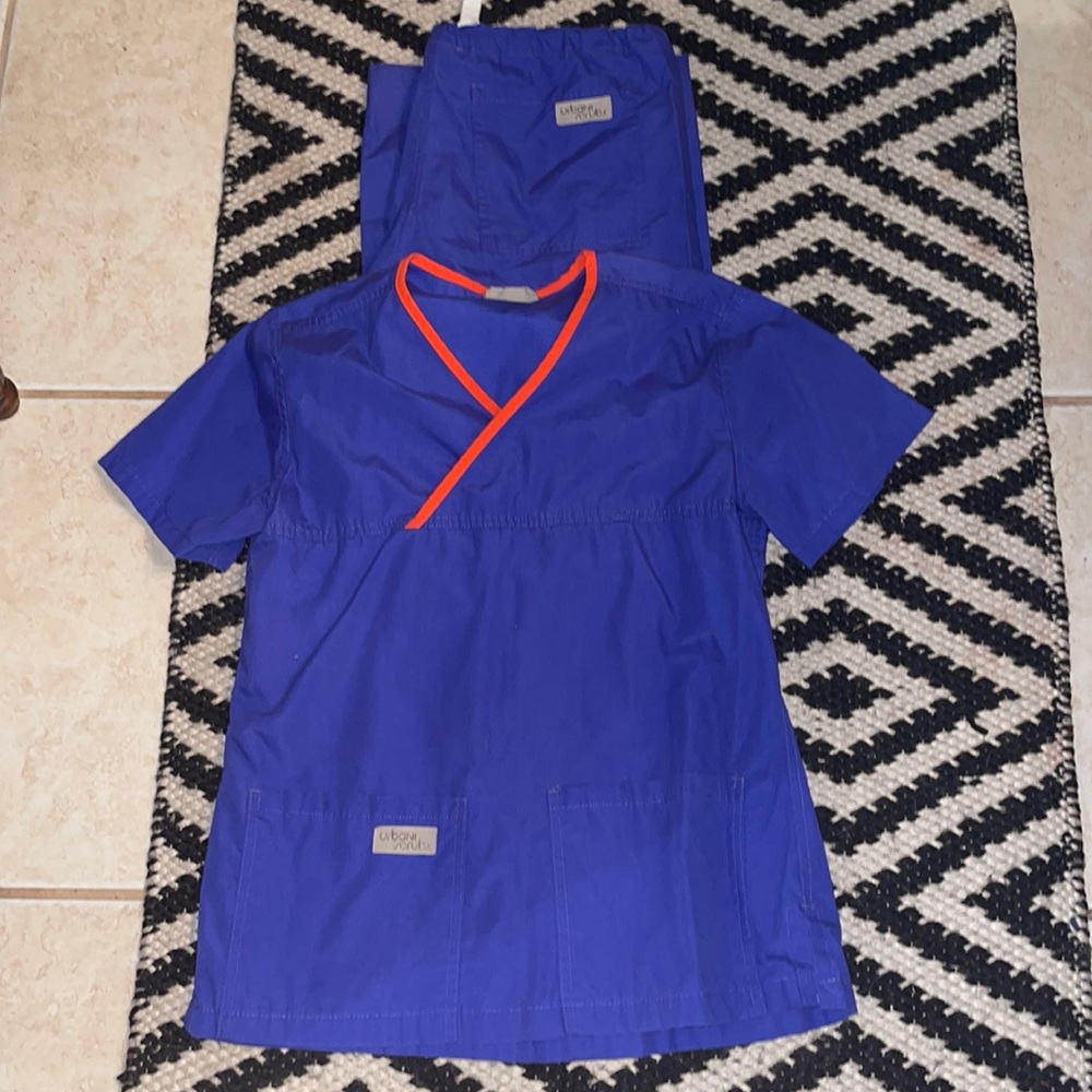 Urbane Scrubs